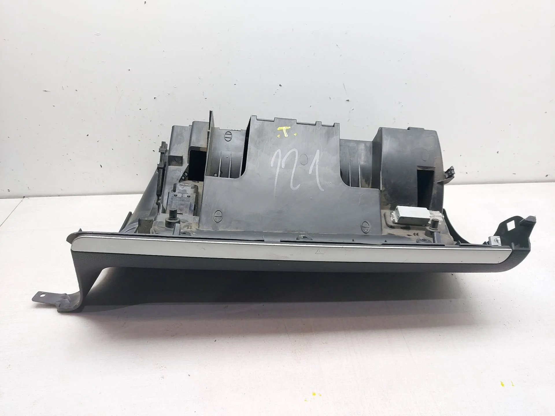 Guantera para Volkswagen Scirocco Iii (137, 138)