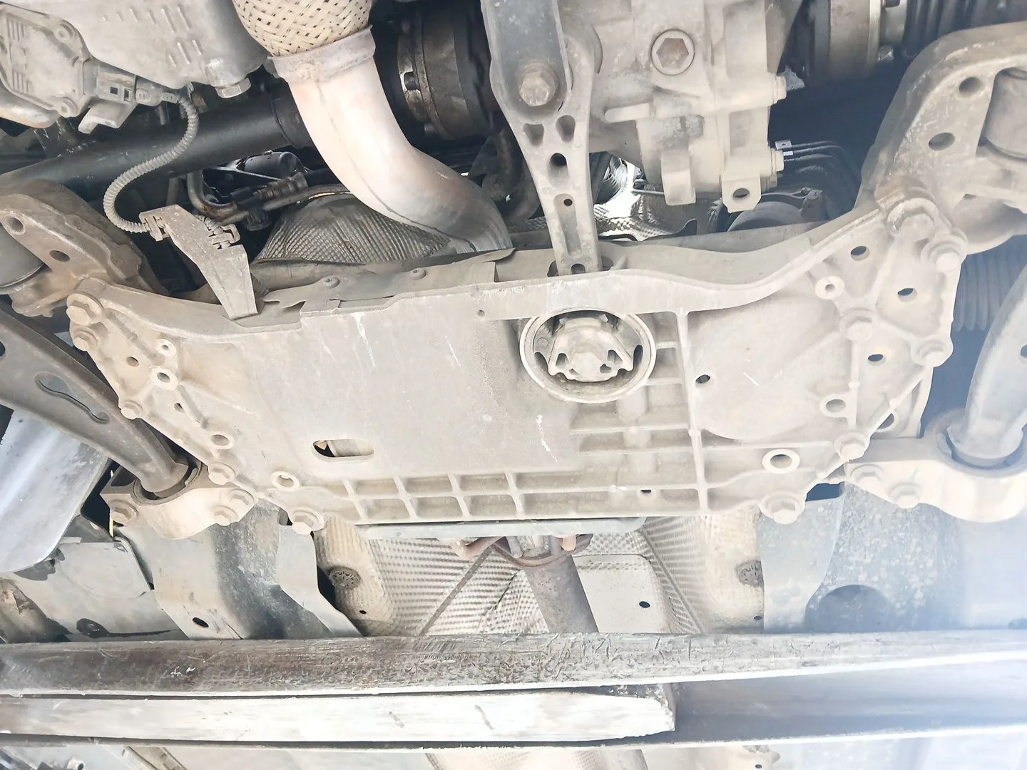Puente Delantero para Volkswagen Scirocco Iii (137, 138)