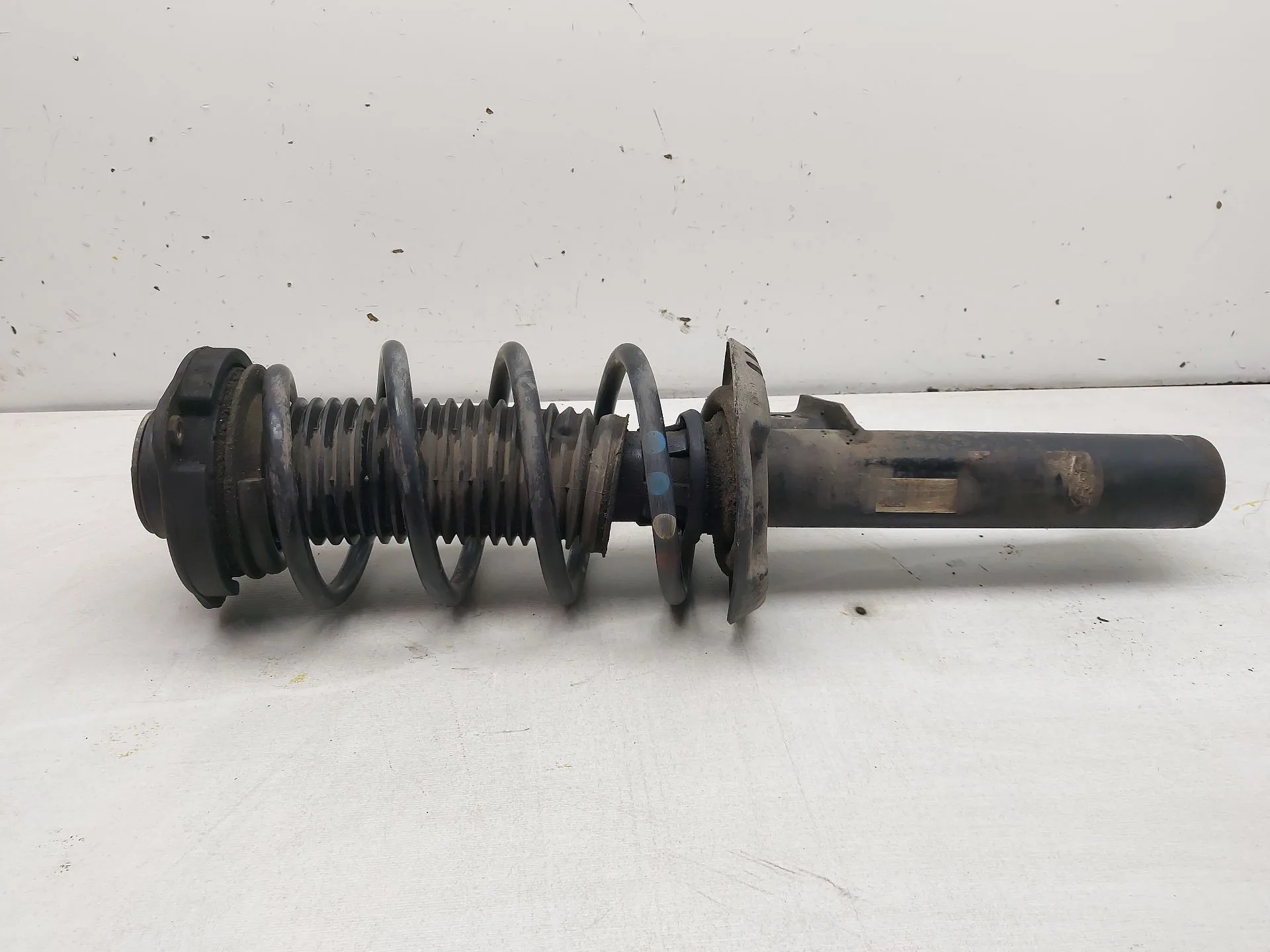 Amortiguador Delantero Izquierdo para Volkswagen Scirocco Iii (137, 138)