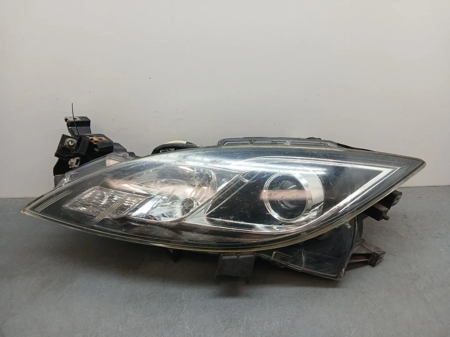 Faro Izquierdo para Mazda 6 Sedan (Gh)