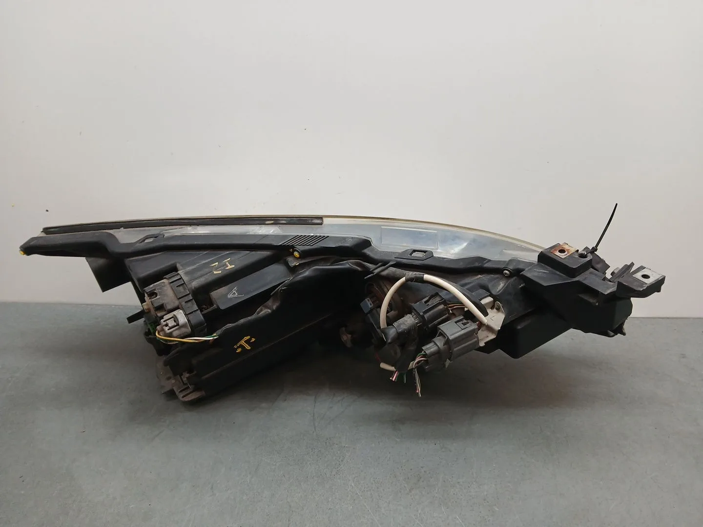 Faro Izquierdo para Mazda 6 Sedan (Gh)