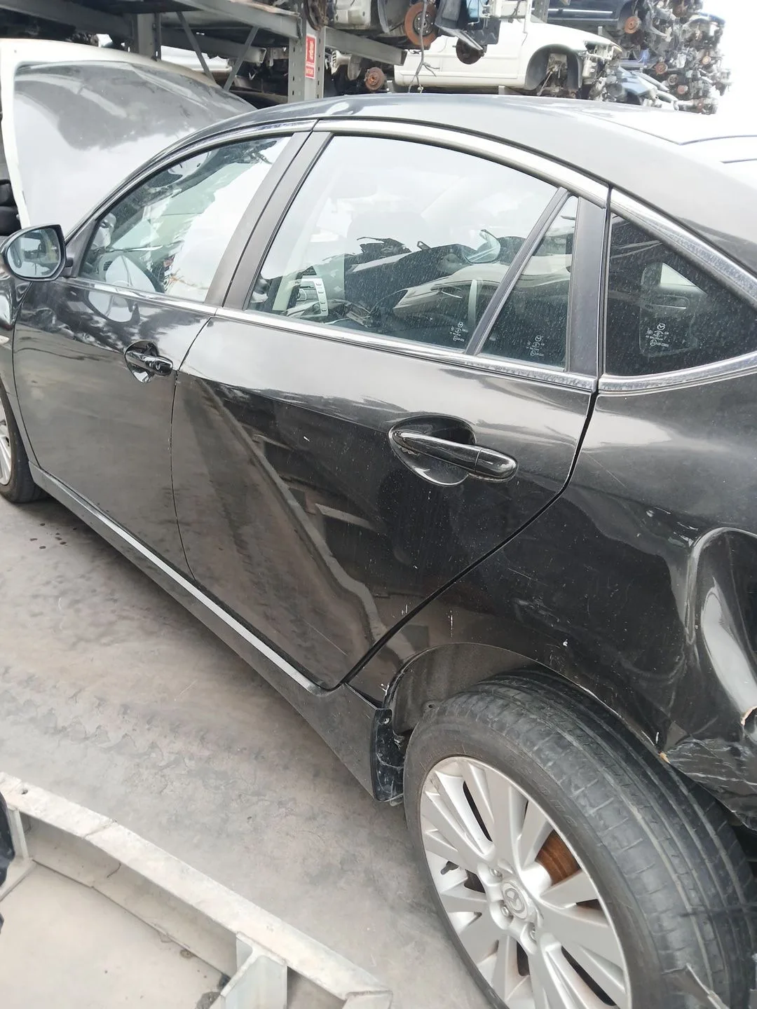 Puerta Trasera Izquierda para Mazda 6 Sedan (Gh)