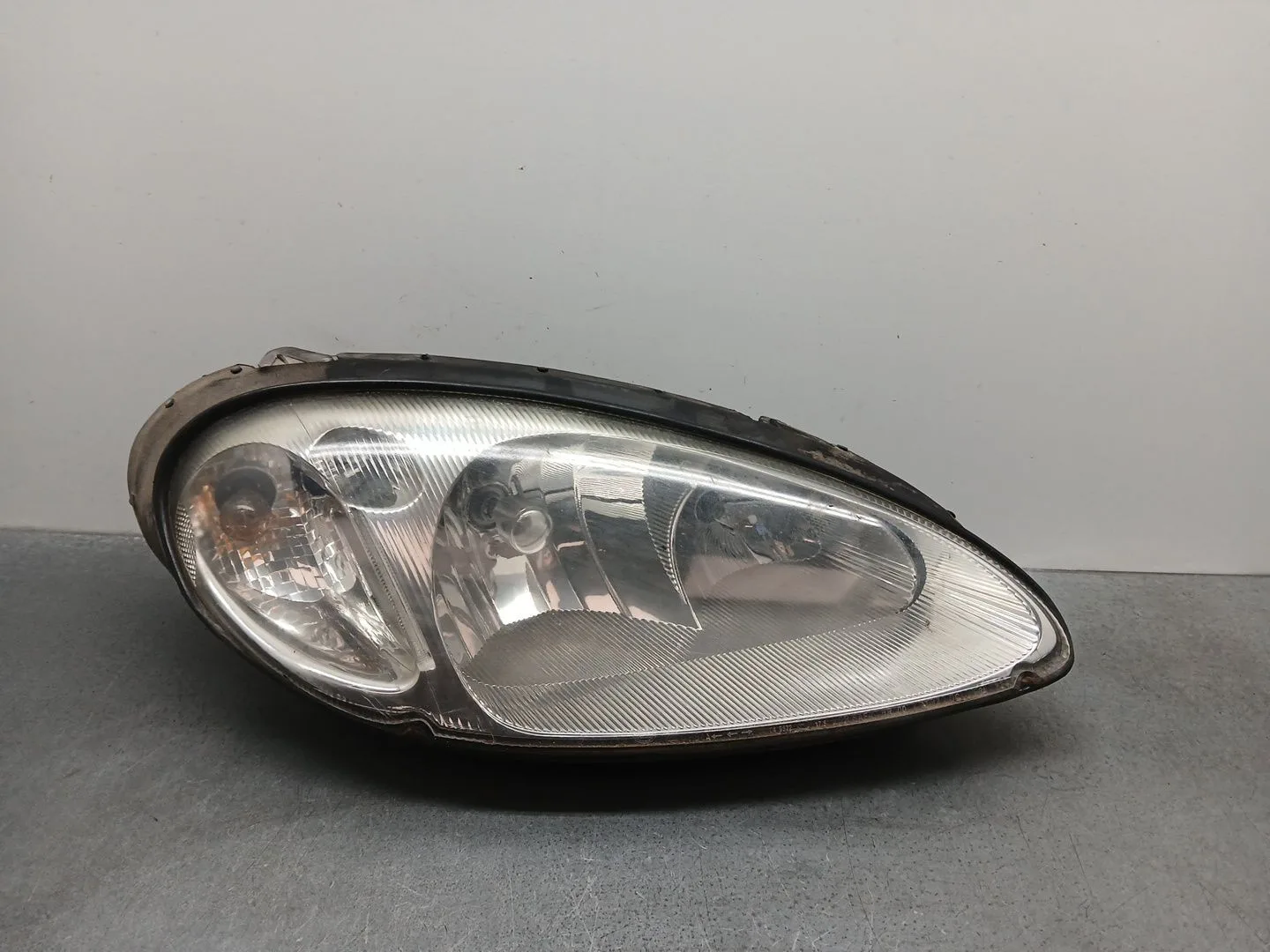 Faro Derecho para Chrysler Pt Cruiser (Pt_)