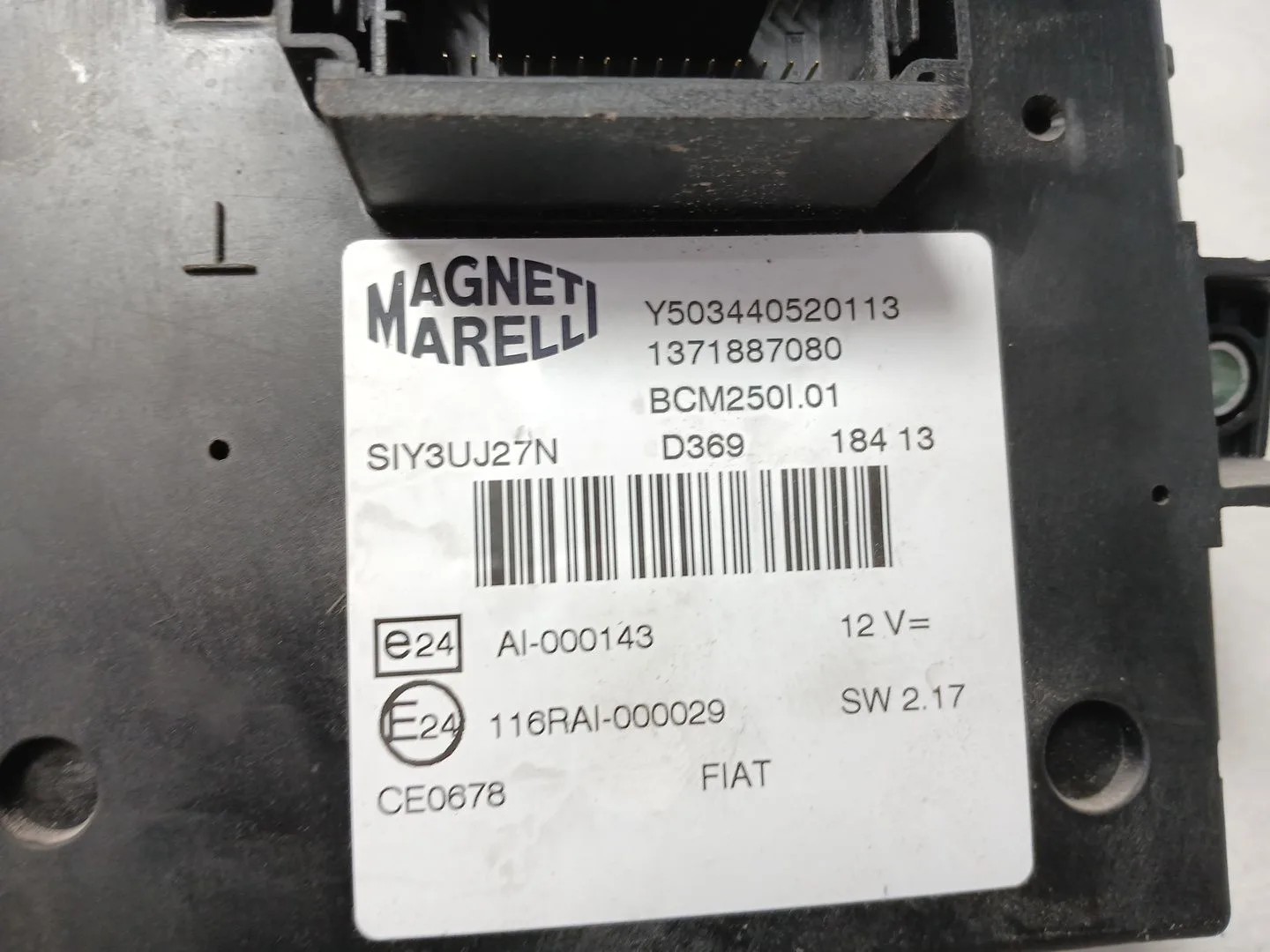 Caja Reles / Fusibles para Peugeot Boxer Caja Cerrada (Bat. 3450) (333)