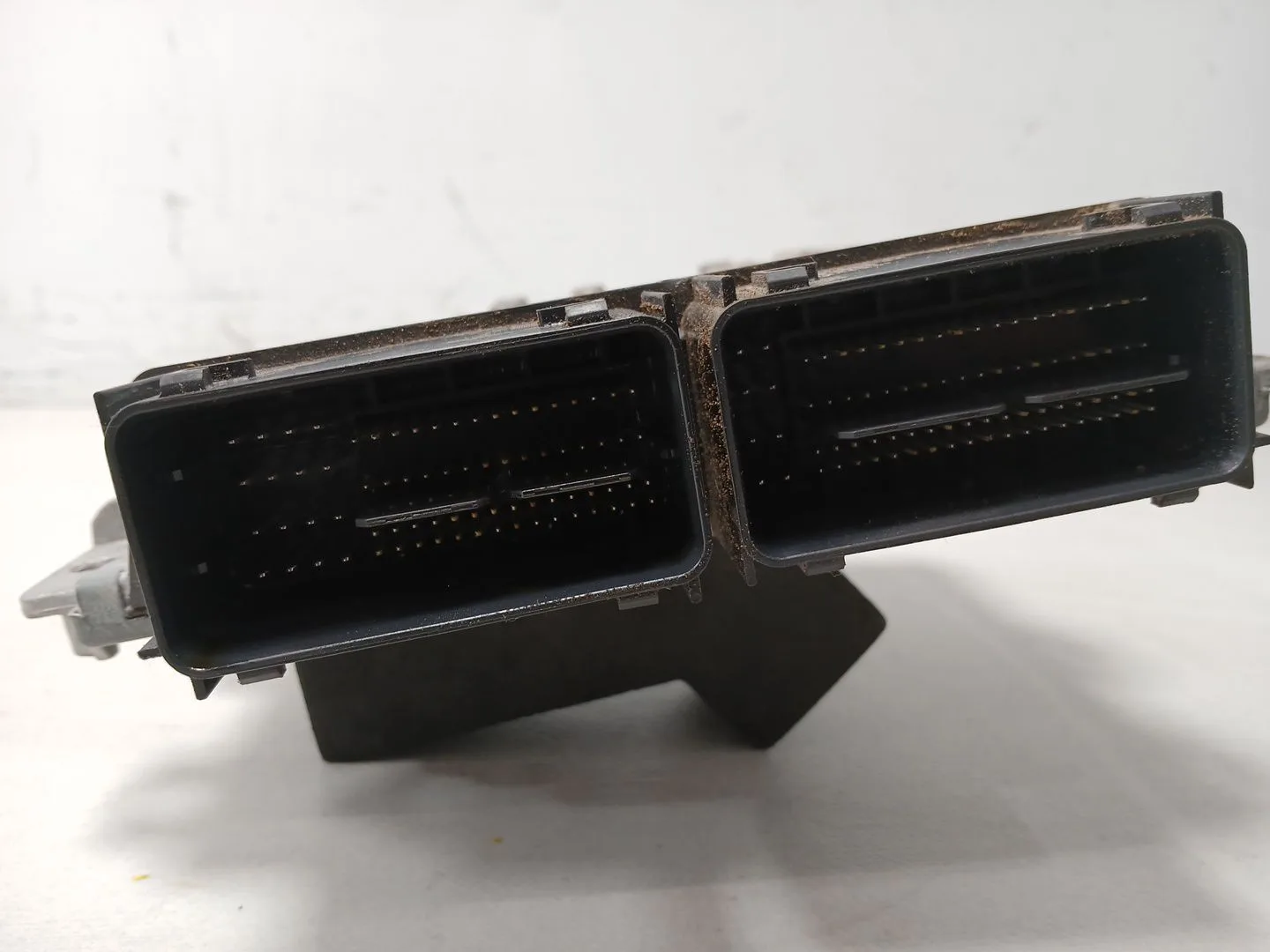 Centralita Motor Uce para Ford Focus Lim.