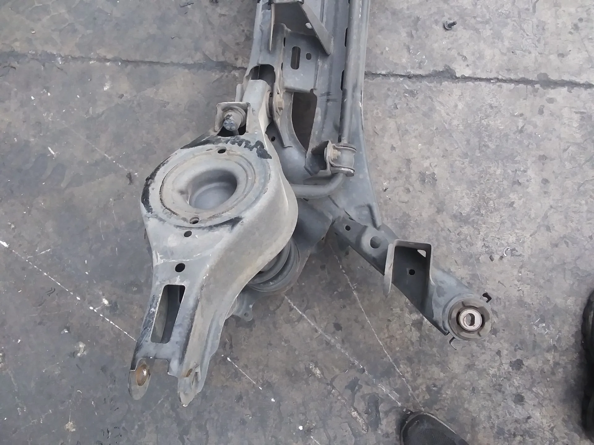 Puente Trasero para Mazda 6 Lim. (Gh)