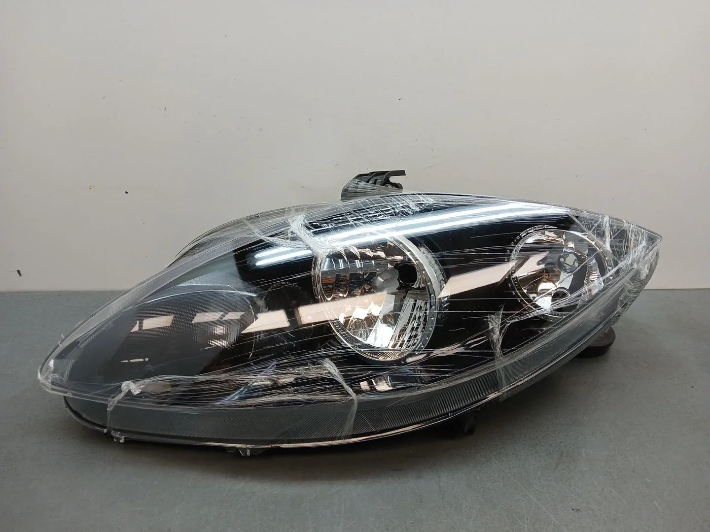 Faro Izquierdo para Seat Leon (1P1)