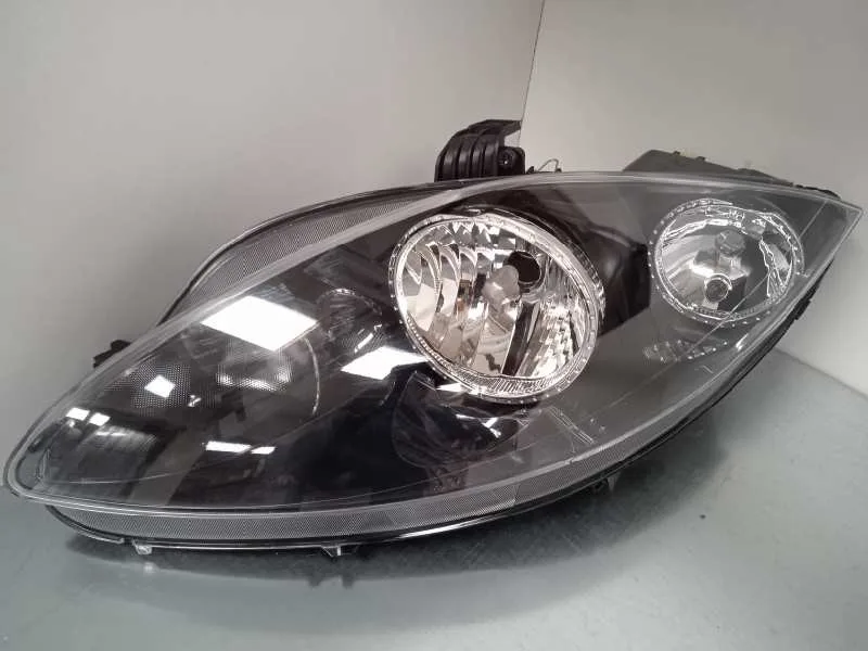Faro Izquierdo para Seat Leon (1P1)