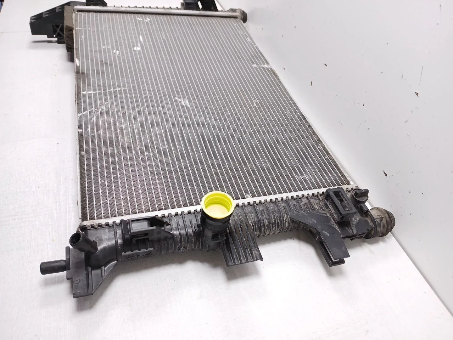 Radiador Agua para Ford Focus Lim. (Cb8)
