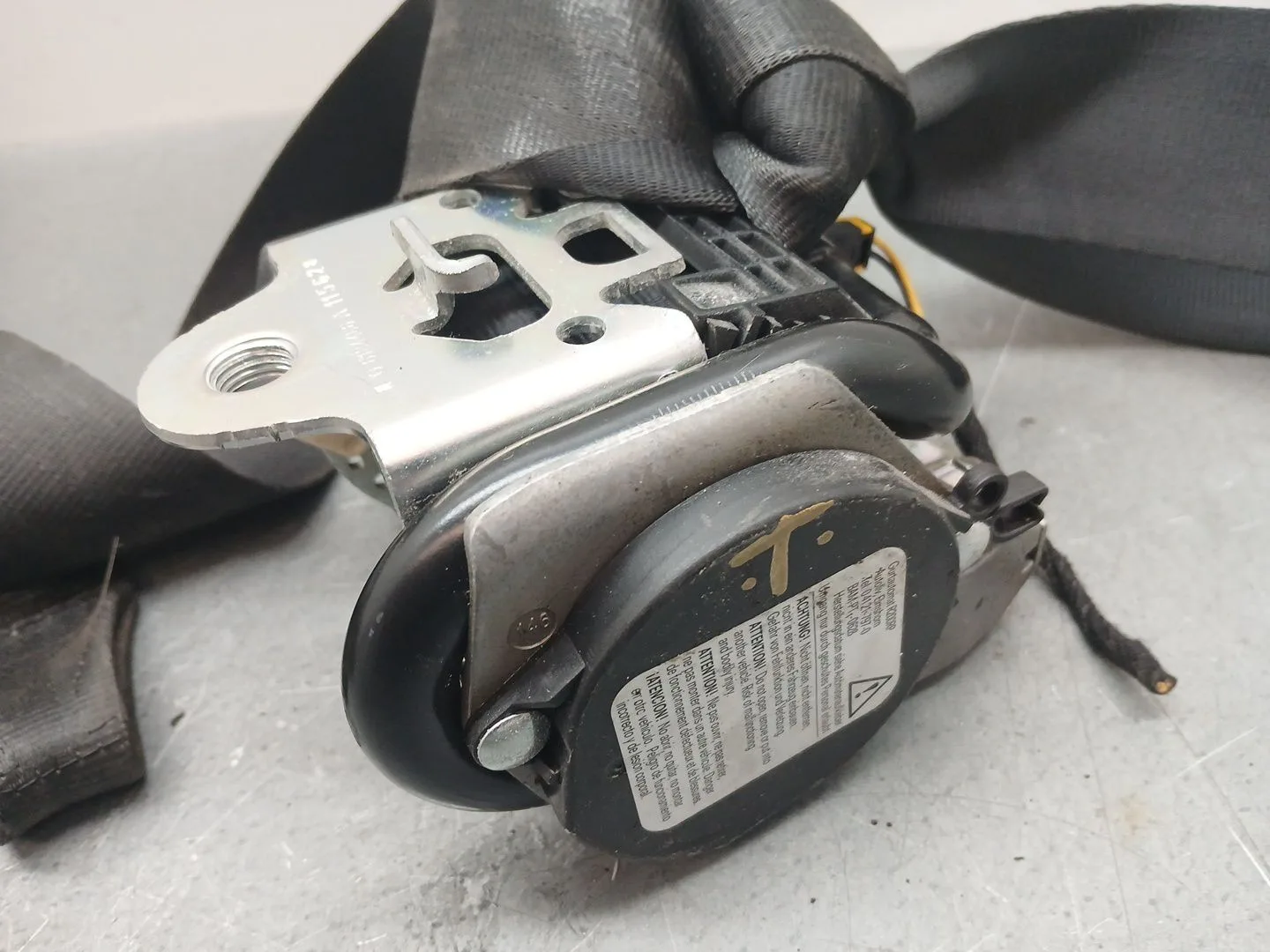Pretensor Airbag Derecho para Volkswagen Golf Vi (5K1)