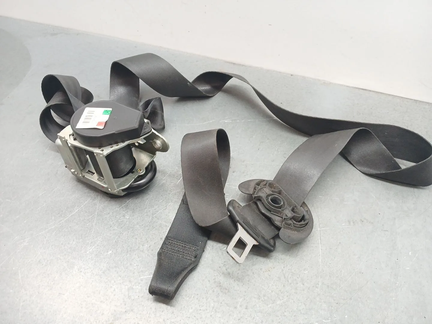 Pretensor Airbag Izquierdo para Volkswagen Golf Vi (5K1)