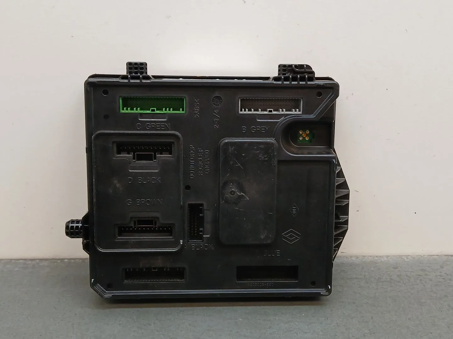Caja Reles / Fusibles para Renault Megane Iii Berlina 5 P