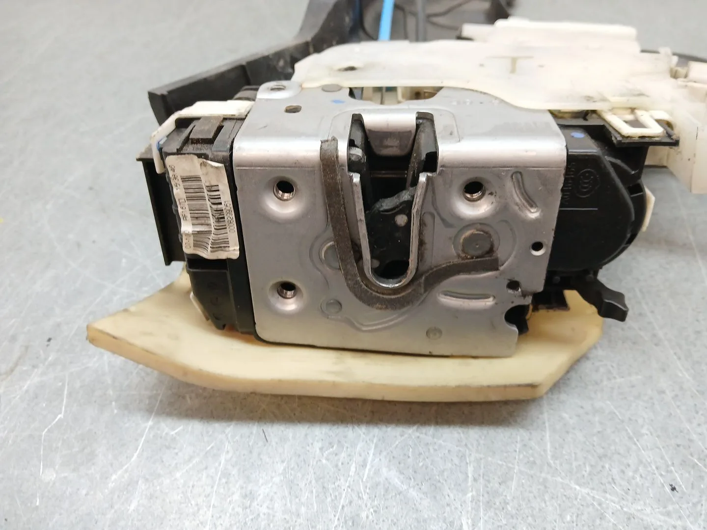 Cerradura Puerta Trasera Izquierda para Mercedes-Benz Clase E (W212) Lim.