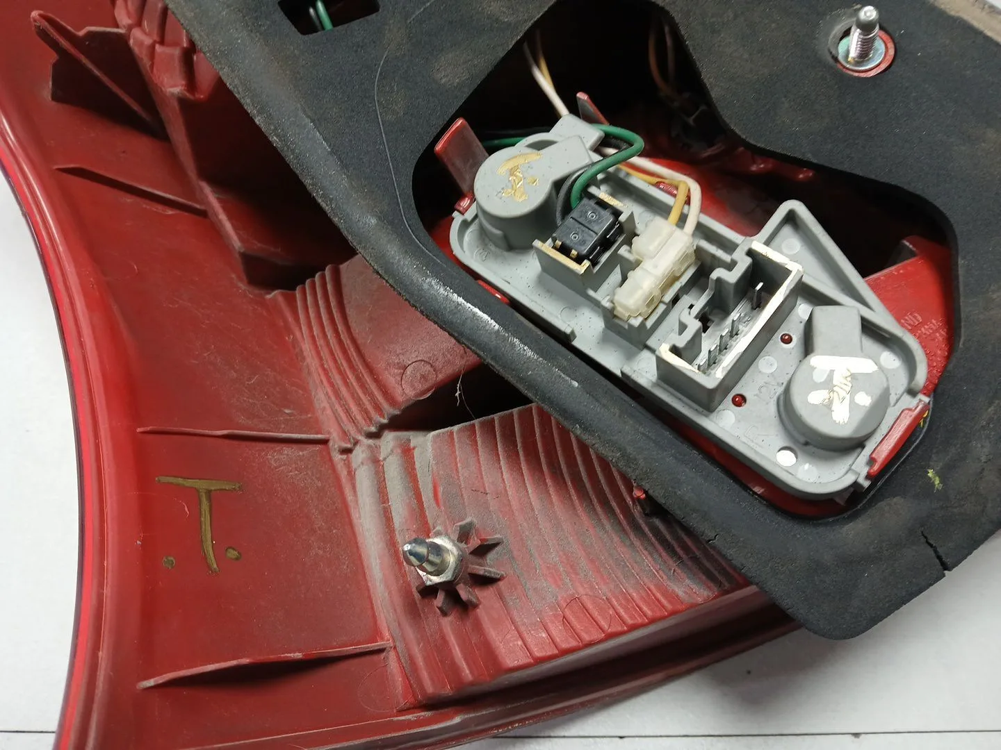 Piloto Trasero Derecho para Toyota Yaris (_P9_)