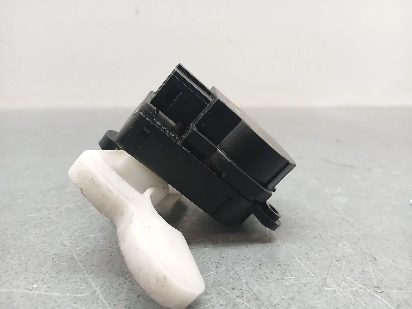 Motor Apertura Trampillas Climatizador para Opel Astra J Sports Tourer (P10)