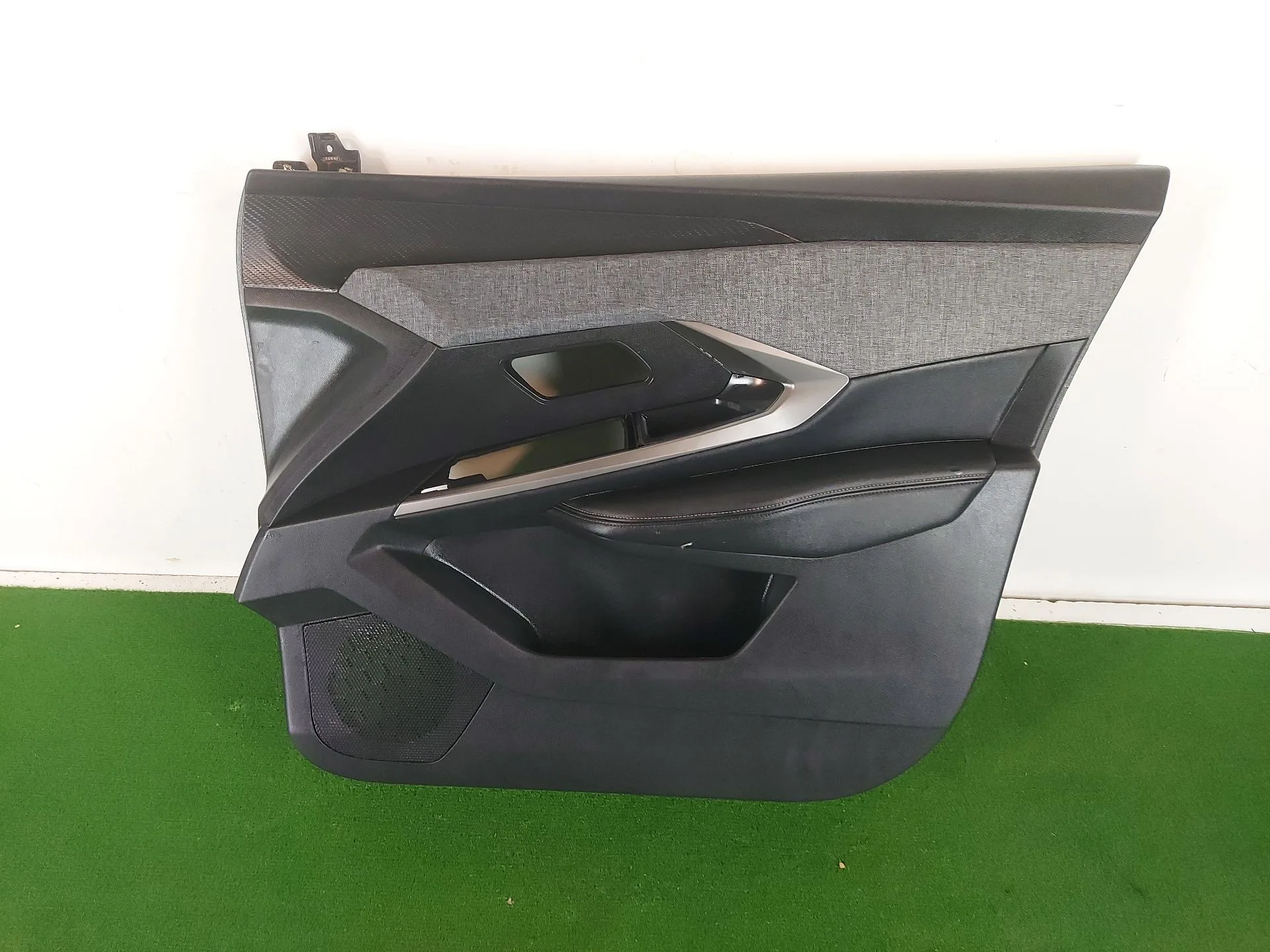 Guarnecido Puerta Delantera Derecha para Peugeot 3008 Iii Hybrid Motor Hn09