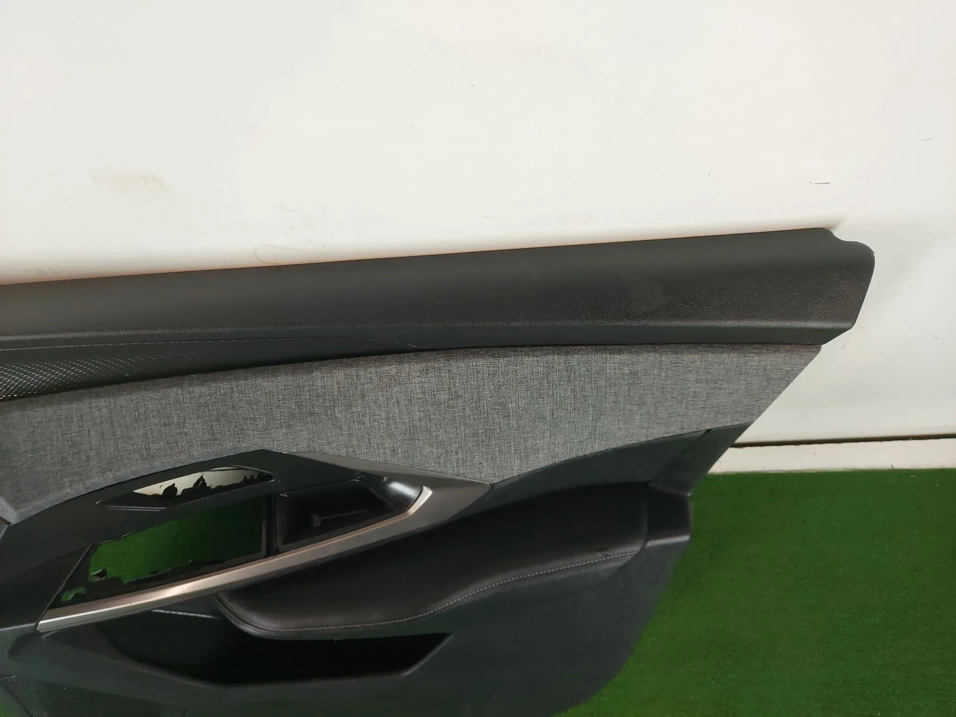 Guarnecido Puerta Delantera Derecha para Peugeot 3008 Iii Hybrid Motor Hn09