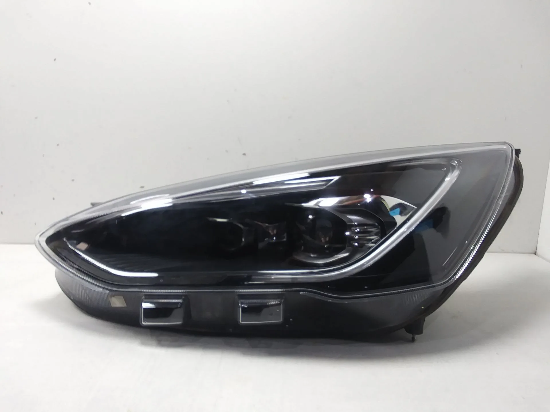 Faro Izquierdo para Ford Focus Iv Turnier (Hp)