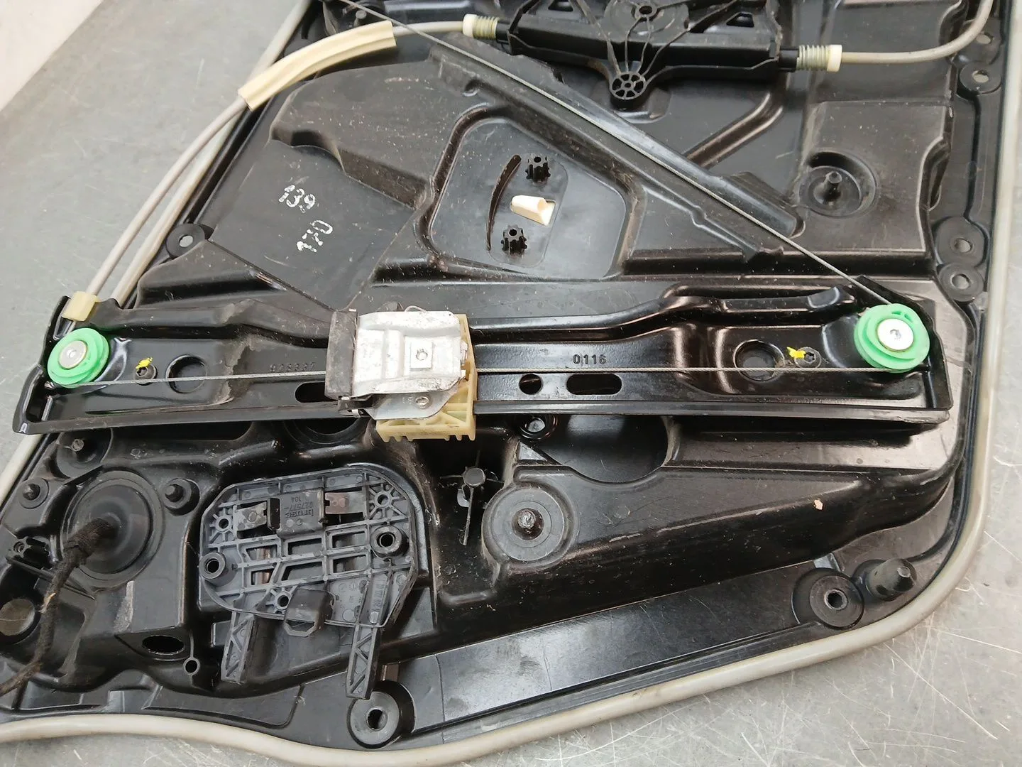 Elevalunas Delantero Derecho para Mercedes-Benz Clase A (W176)