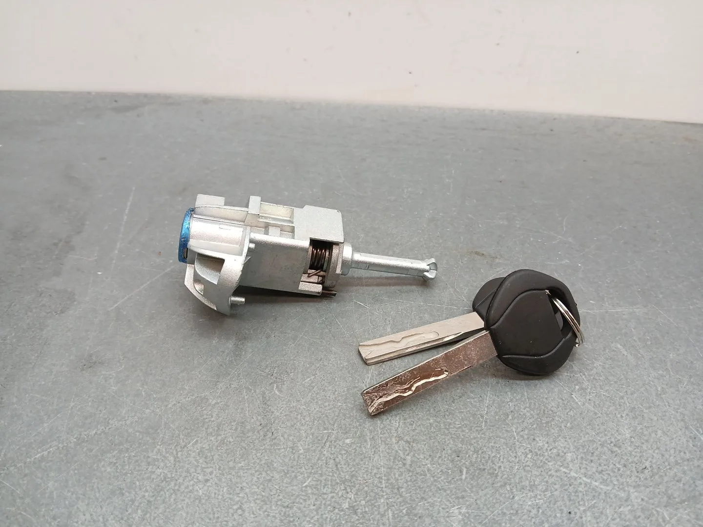 Bombin Puerta Delantera Izquierda para Bmw Serie 3 Berlina (E46)