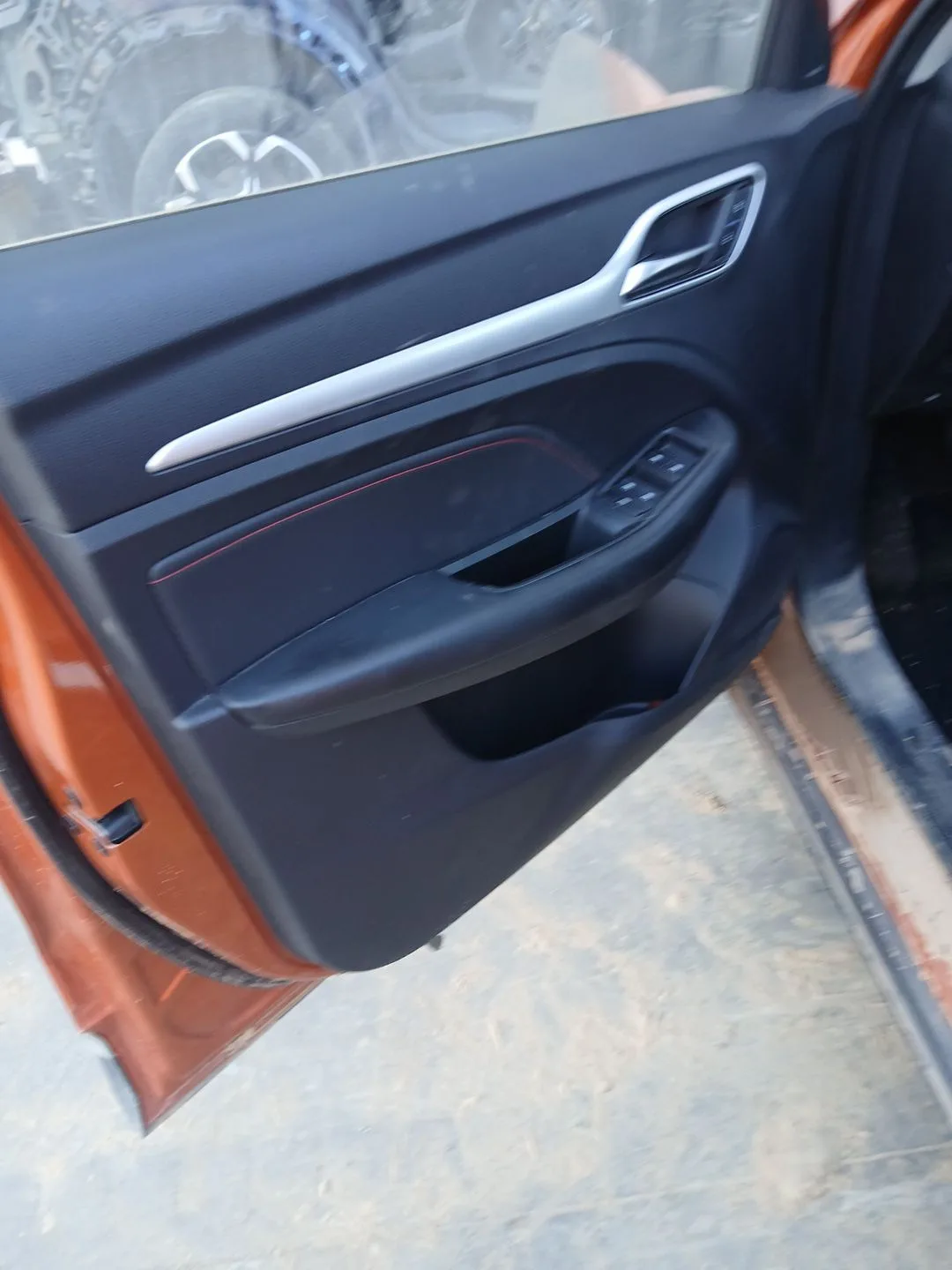 Guarnecido Puerta Delantera Izquierda para Mg Zs Suv (Azs1)