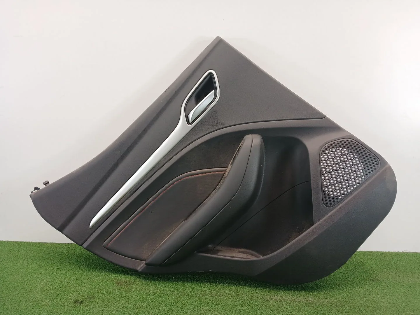 Guarnecido Puerta Trasera Izquierda para Mg Zs Suv (Azs1)
