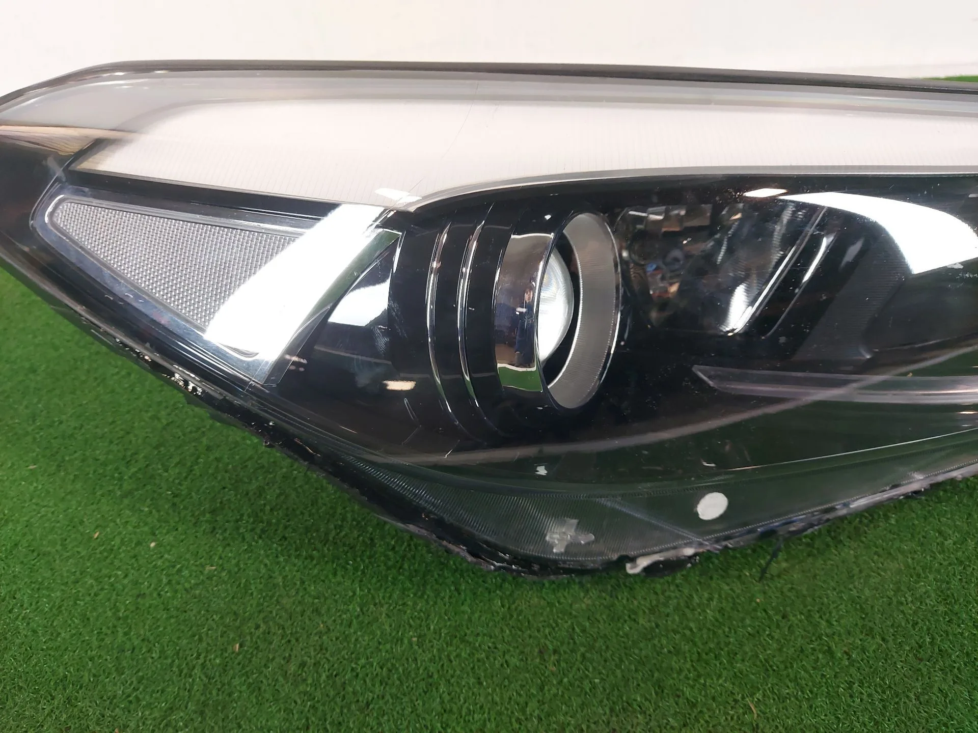 Faro Derecho para Hyundai Tucson (Tl, Tle)