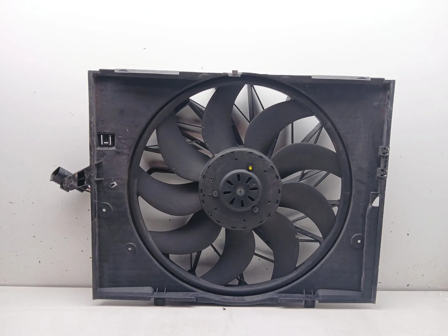 Electroventilador para Bmw X3 (E83)
