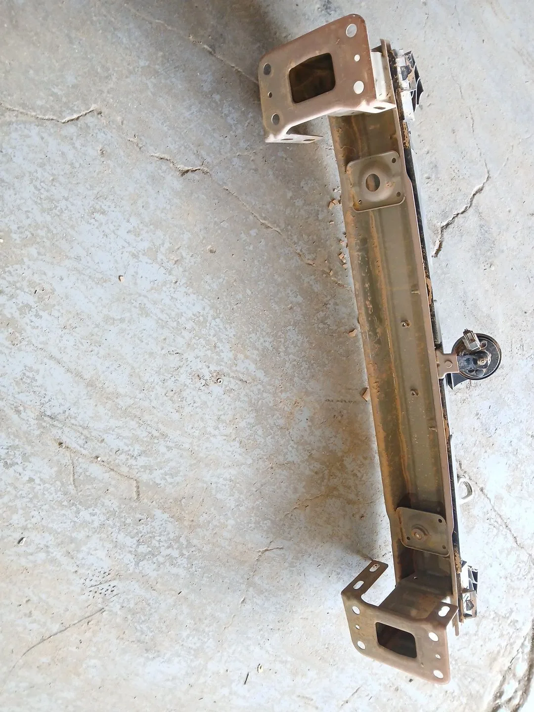 Refuerzo Paragolpes Delantero para Mg Zs Suv (Azs1)
