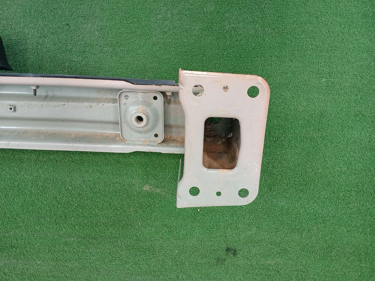 Refuerzo Paragolpes Delantero para Mg Zs Suv (Azs1)