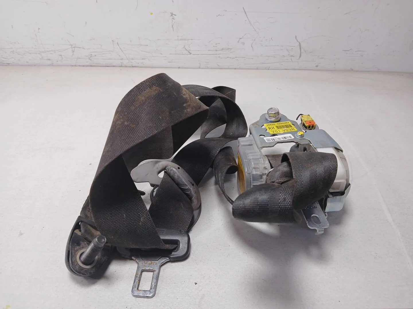 Pretensor Airbag Derecho para Hyundai I40 Cw
