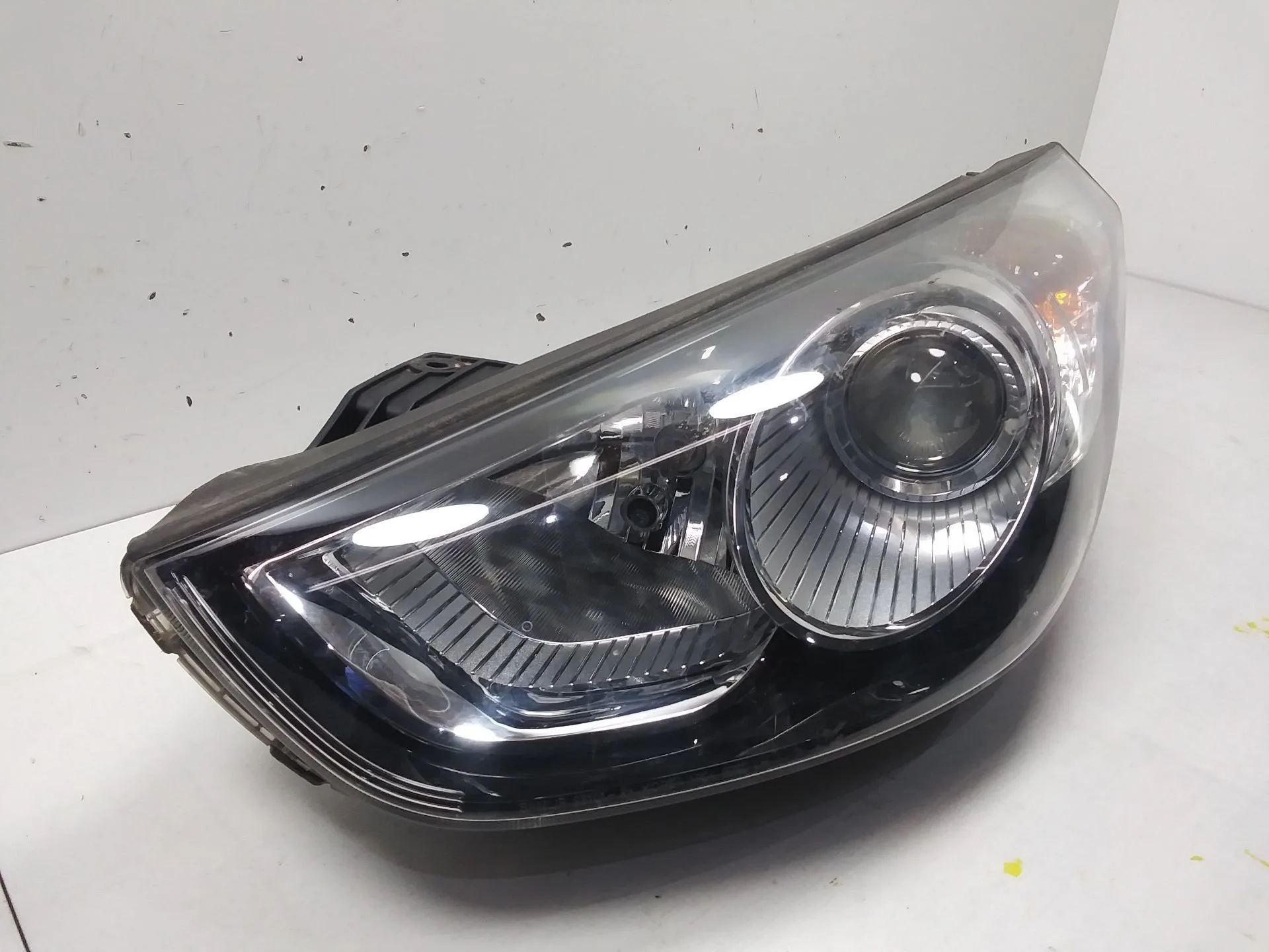Faro Izquierdo para Hyundai Ix35 (Lm, El, Elh)