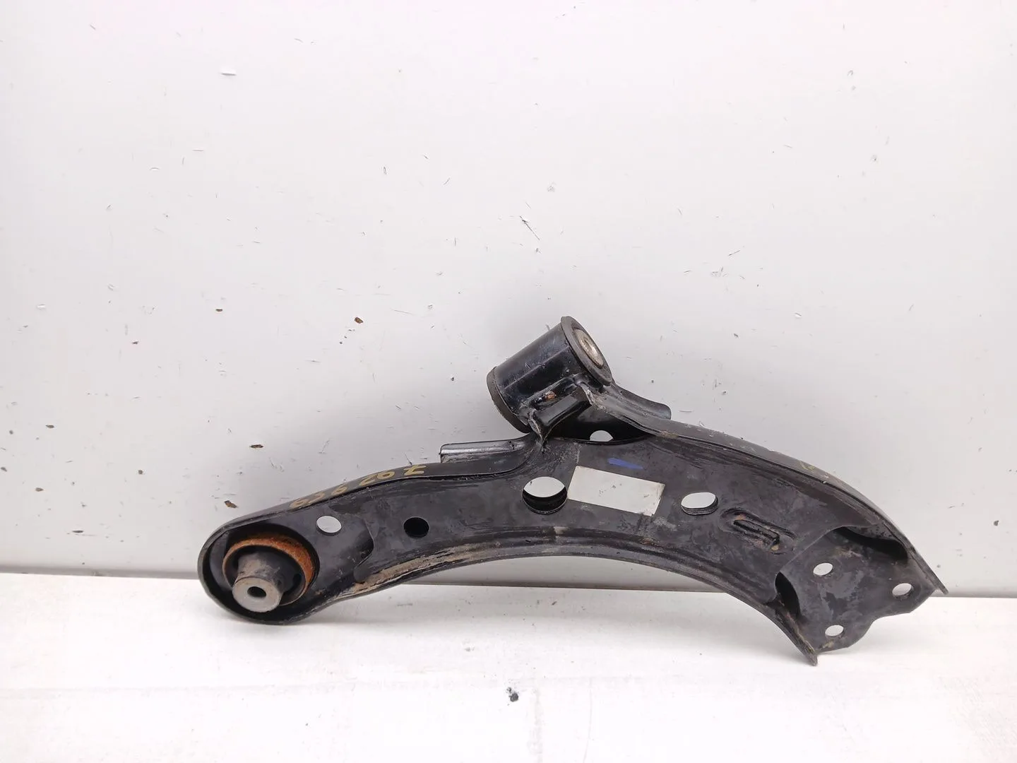 Brazo Suspension Inferior Delantero Izquierdo para Mg Zs Suv (Azs1)