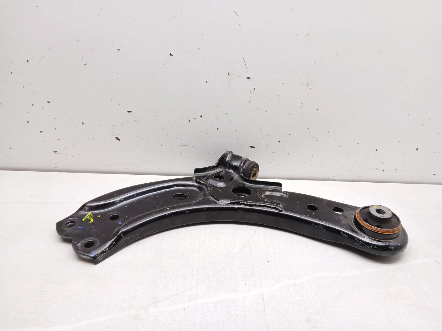 Brazo Suspension Inferior Delantero Izquierdo para Mg Zs Suv (Azs1)
