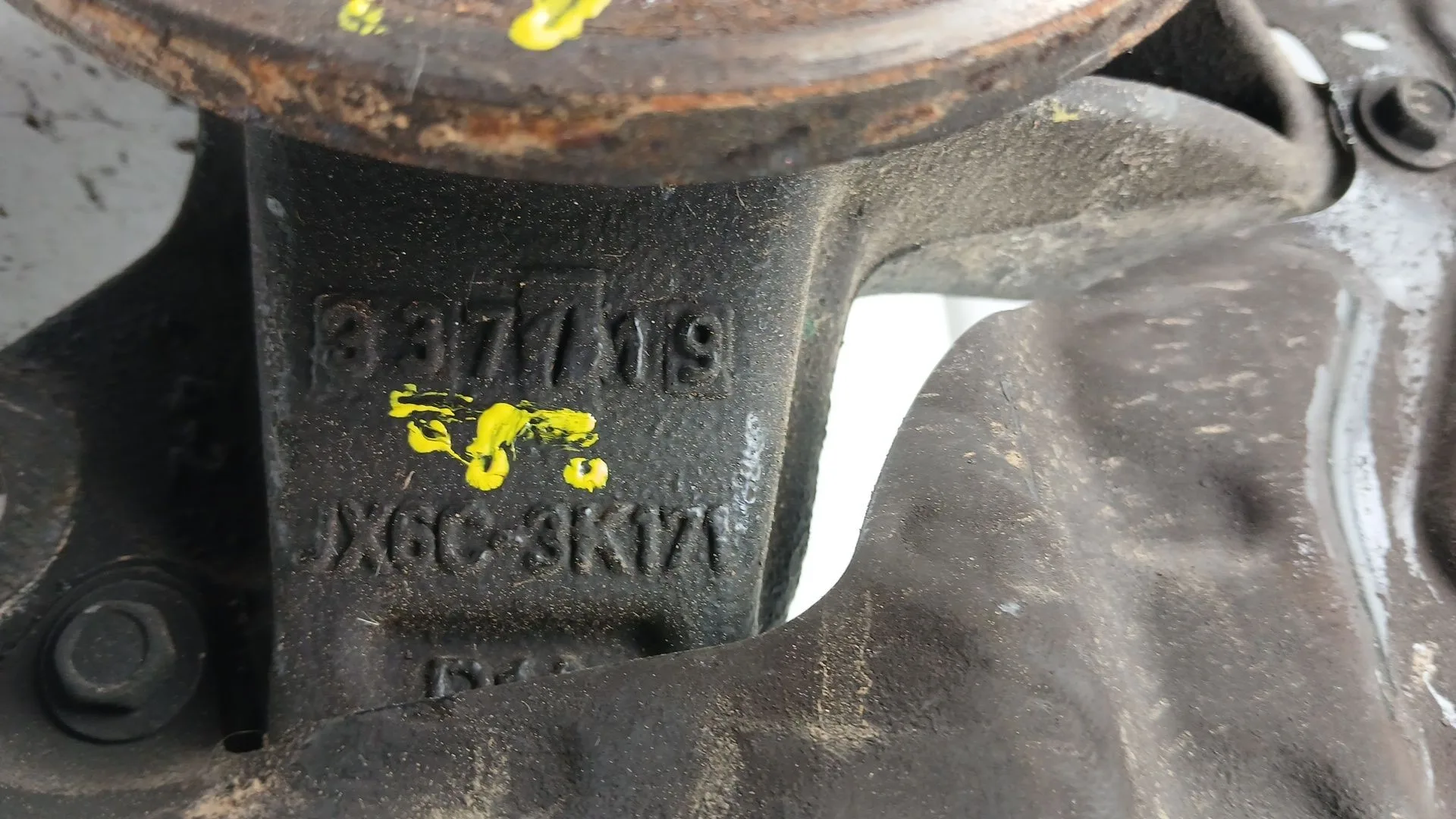 Mangueta Delantera Izquierda para Ford Focus Iv (Hn)