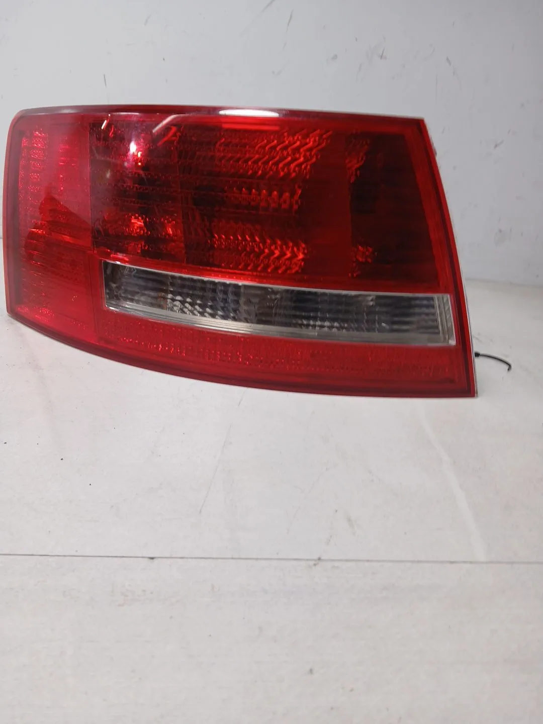 Piloto Trasero Izquierdo para Audi A6 Berlina (4F2)