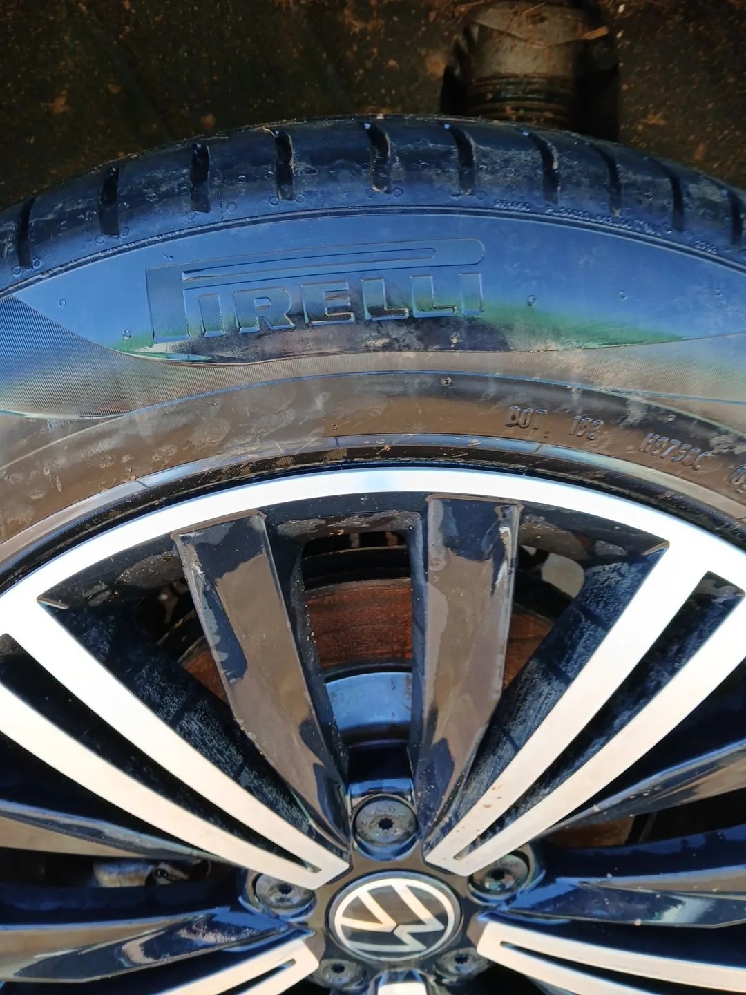 Neumatico para Volkswagen Tiguan (Ad1, Ax1)