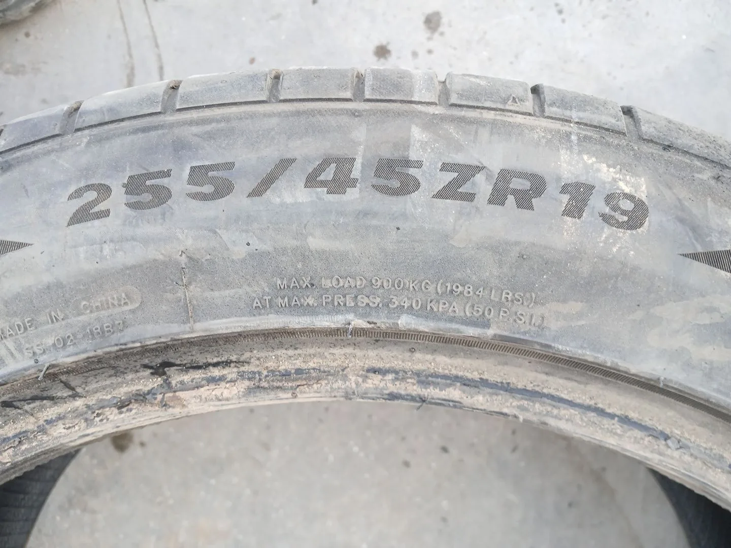 Neumatico para Volkswagen Tiguan (Ad1, Ax1)