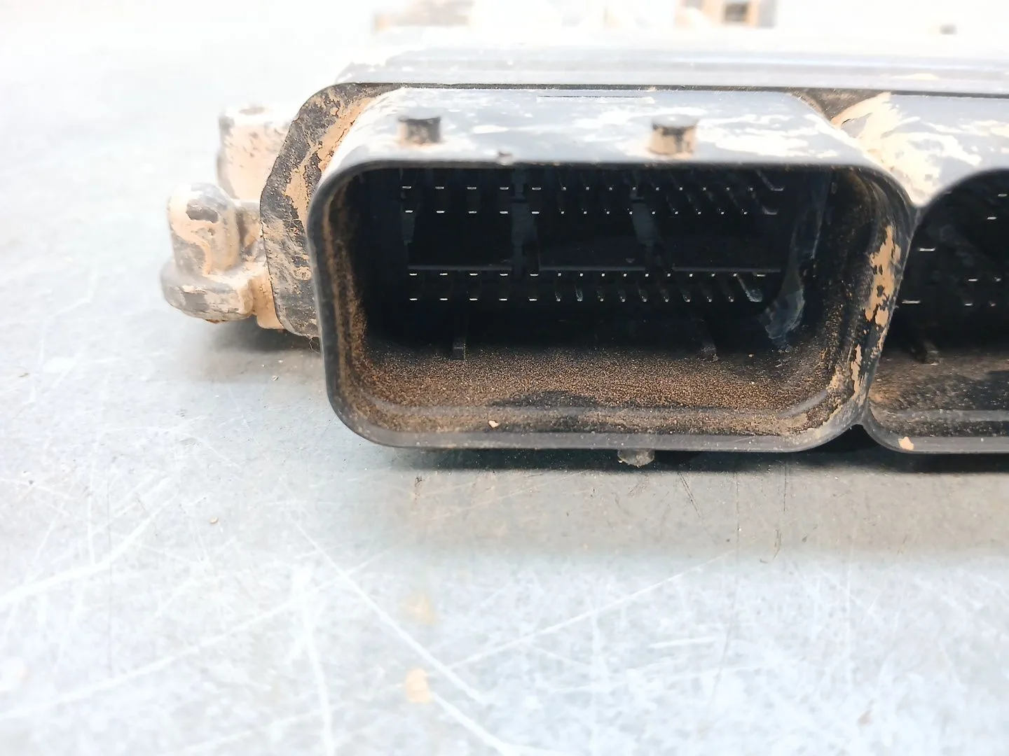 Centralita Motor Uce para Volkswagen Golf Sportsvan Vii (Am1, An1)