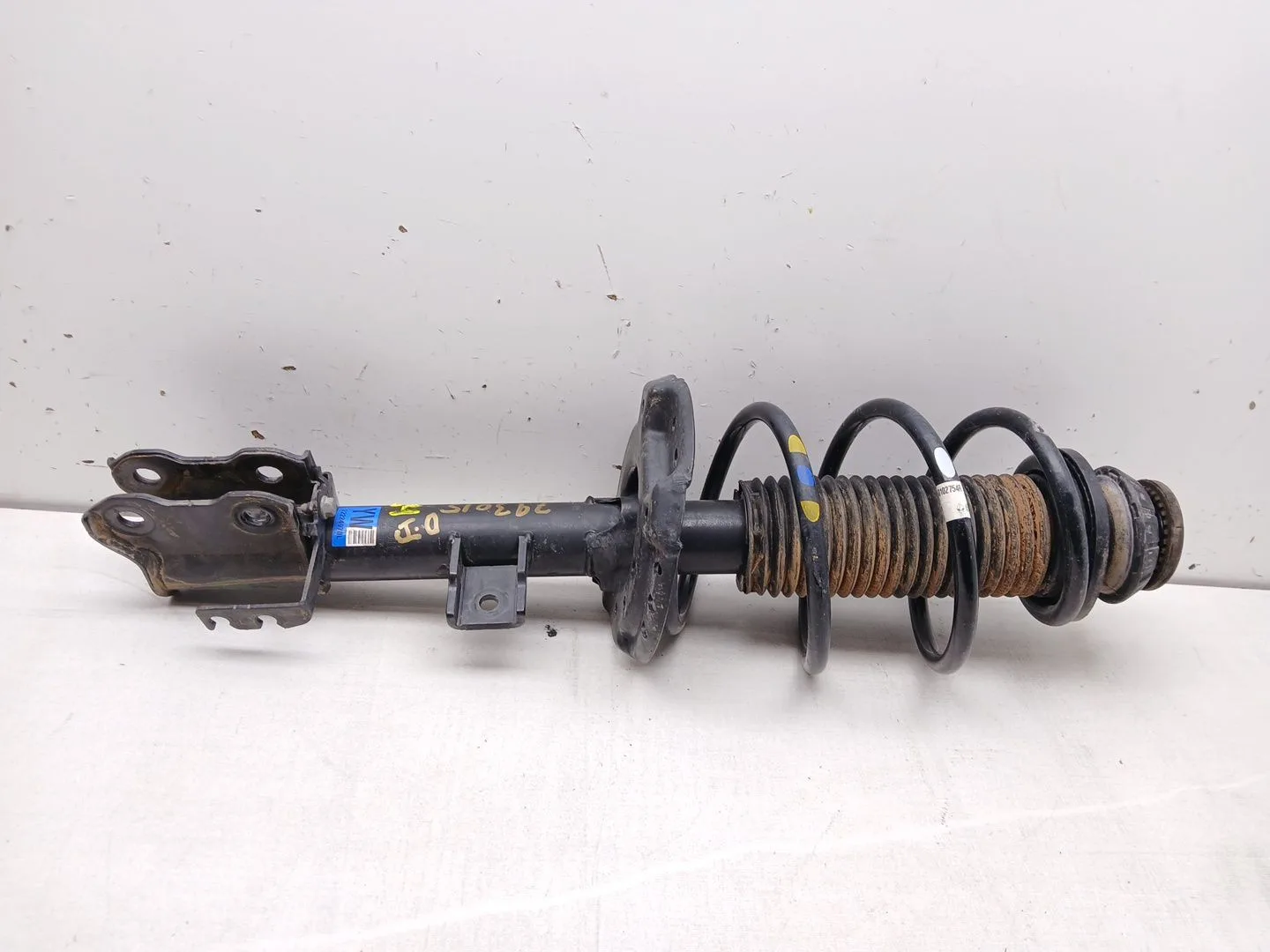Amortiguador Delantero Izquierdo para Renault Arkana I (Lcm_, Ldn_)