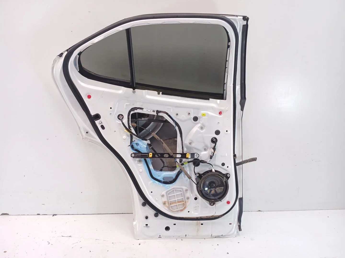 Puerta Trasera Izquierda para Lexus Ux (_Aa1_, _Ah1_, _Ma1_)