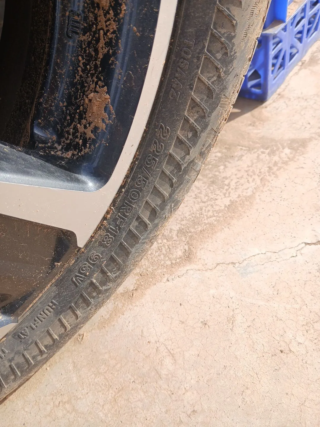 Neumatico para Lexus Ux (_Aa1_, _Ah1_, _Ma1_)