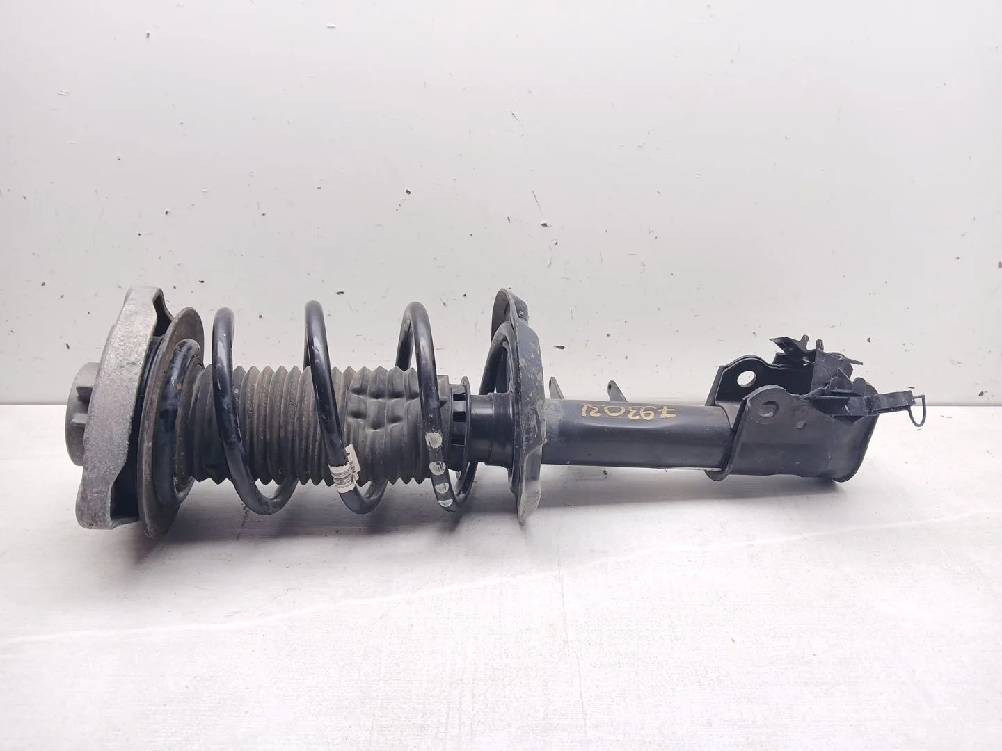 Amortiguador Delantero Derecho para Mercedes-Benz Clase A (W176)