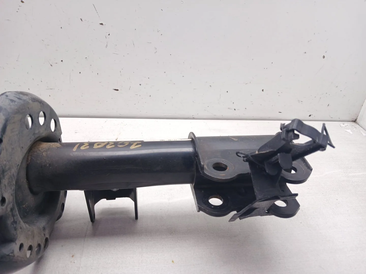 Amortiguador Delantero Izquierdo para Mercedes-Benz Clase A (W176)