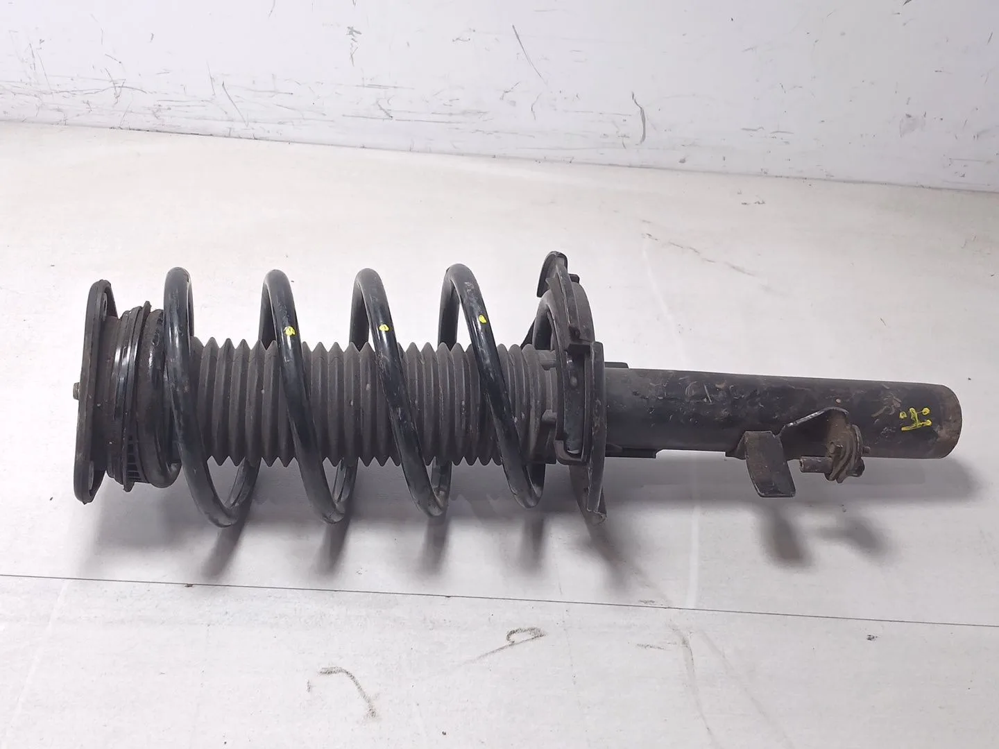 Amortiguador Delantero Izquierdo para Ford Focus Lim.