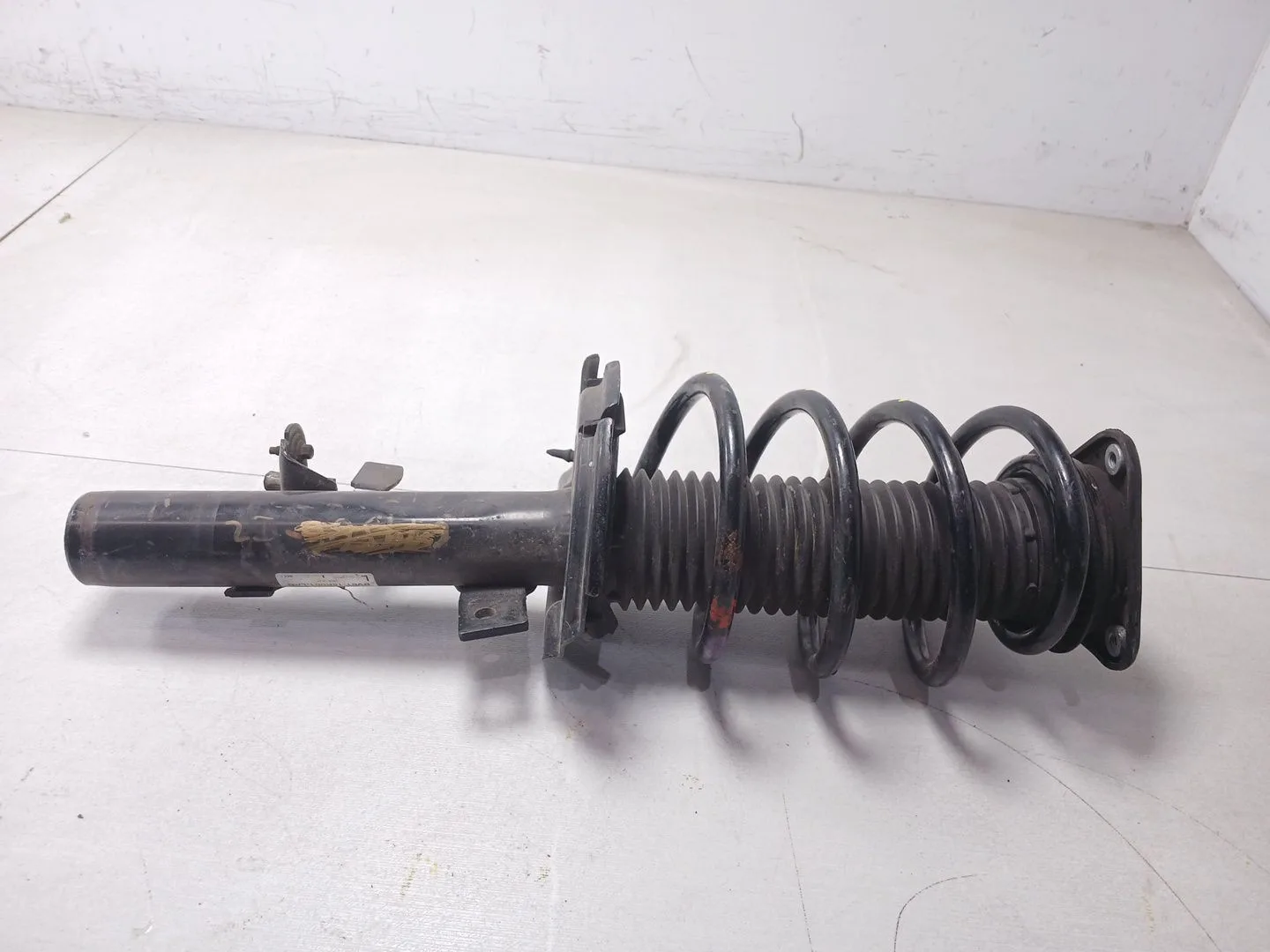 Amortiguador Delantero Izquierdo para Ford Focus Lim.