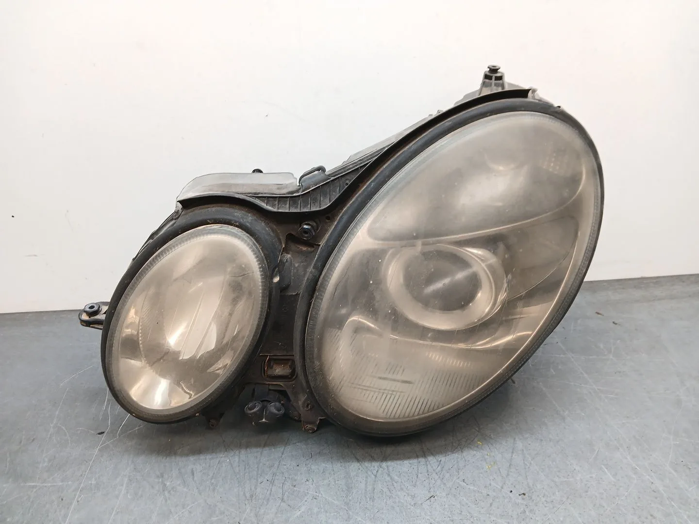 Faro Izquierdo para Mercedes-Benz Clase E (W211)