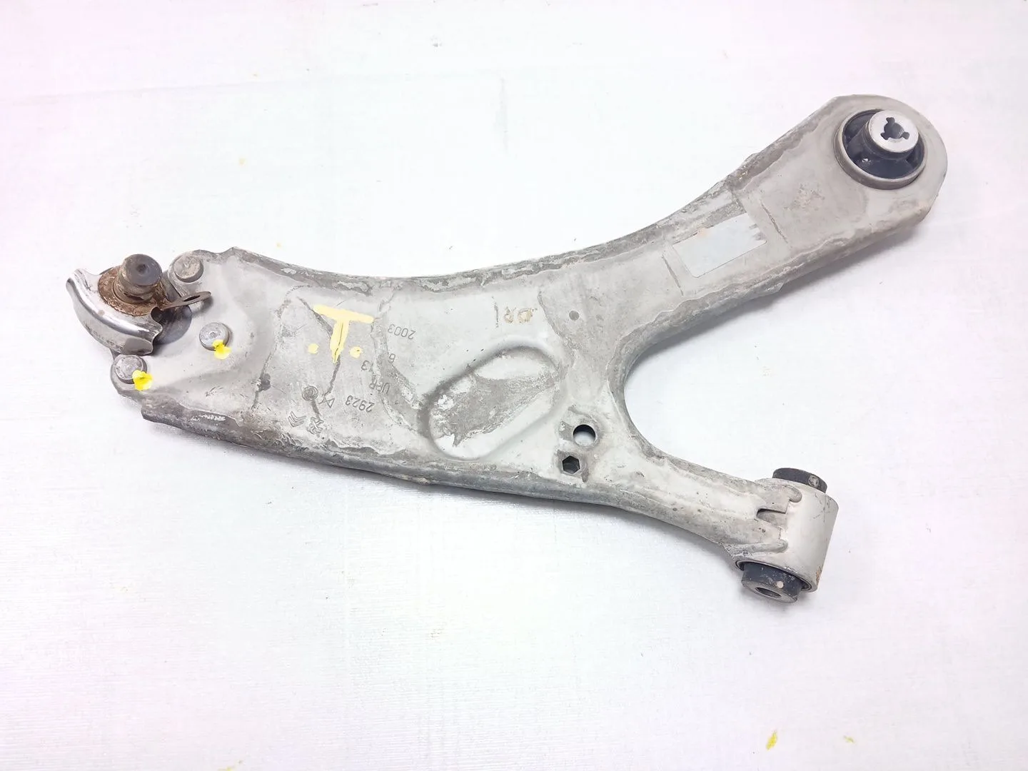 Brazo Suspension Inferior Delantero Derecho para Peugeot 2008 Ii (Ud_, Us_, Uy_, Uj_, Ur_, Uc_)