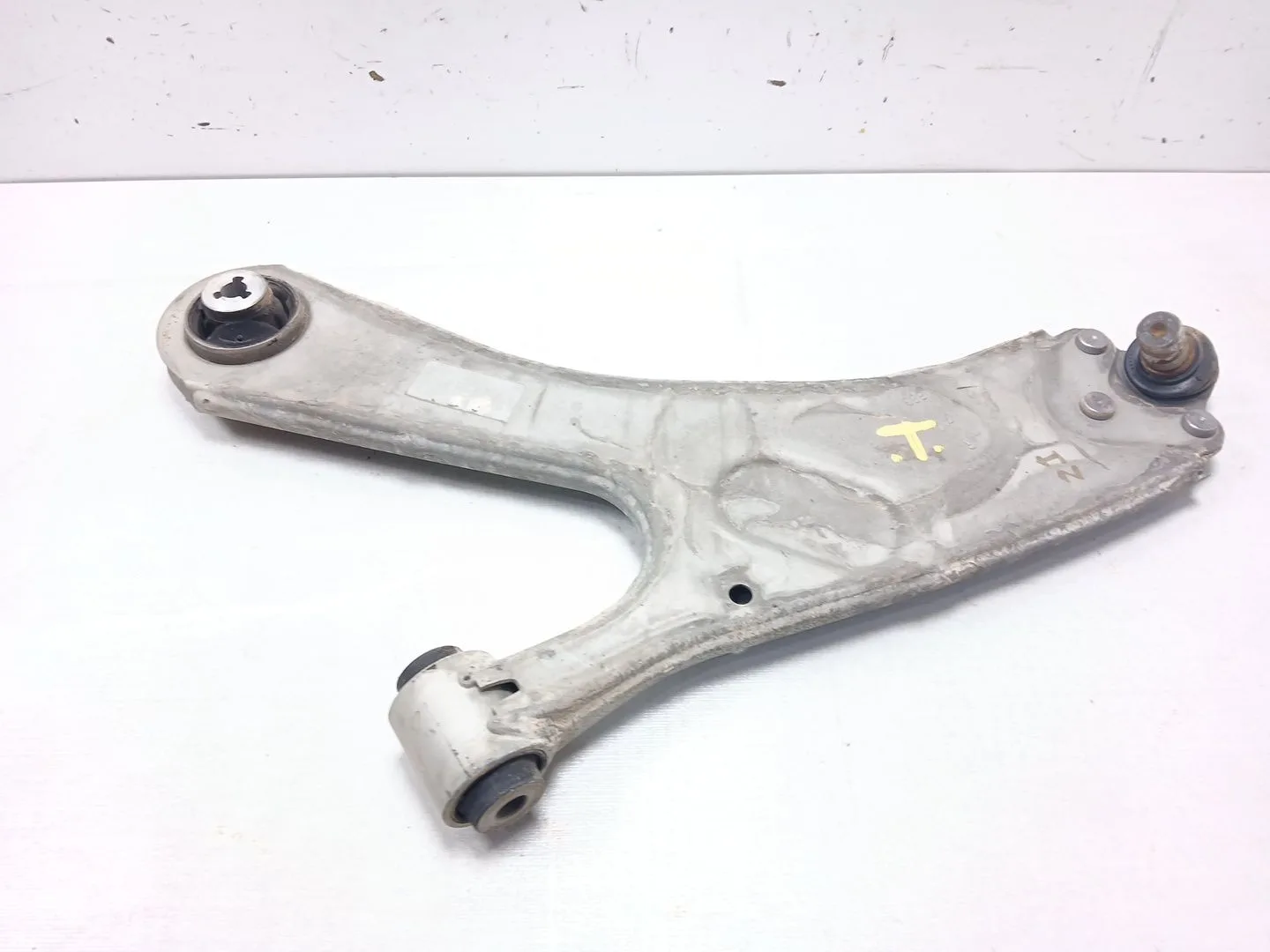Brazo Suspension Inferior Delantero Izquierdo para Peugeot 2008 Ii (Ud_, Us_, Uy_, Uj_, Ur_, Uc_)