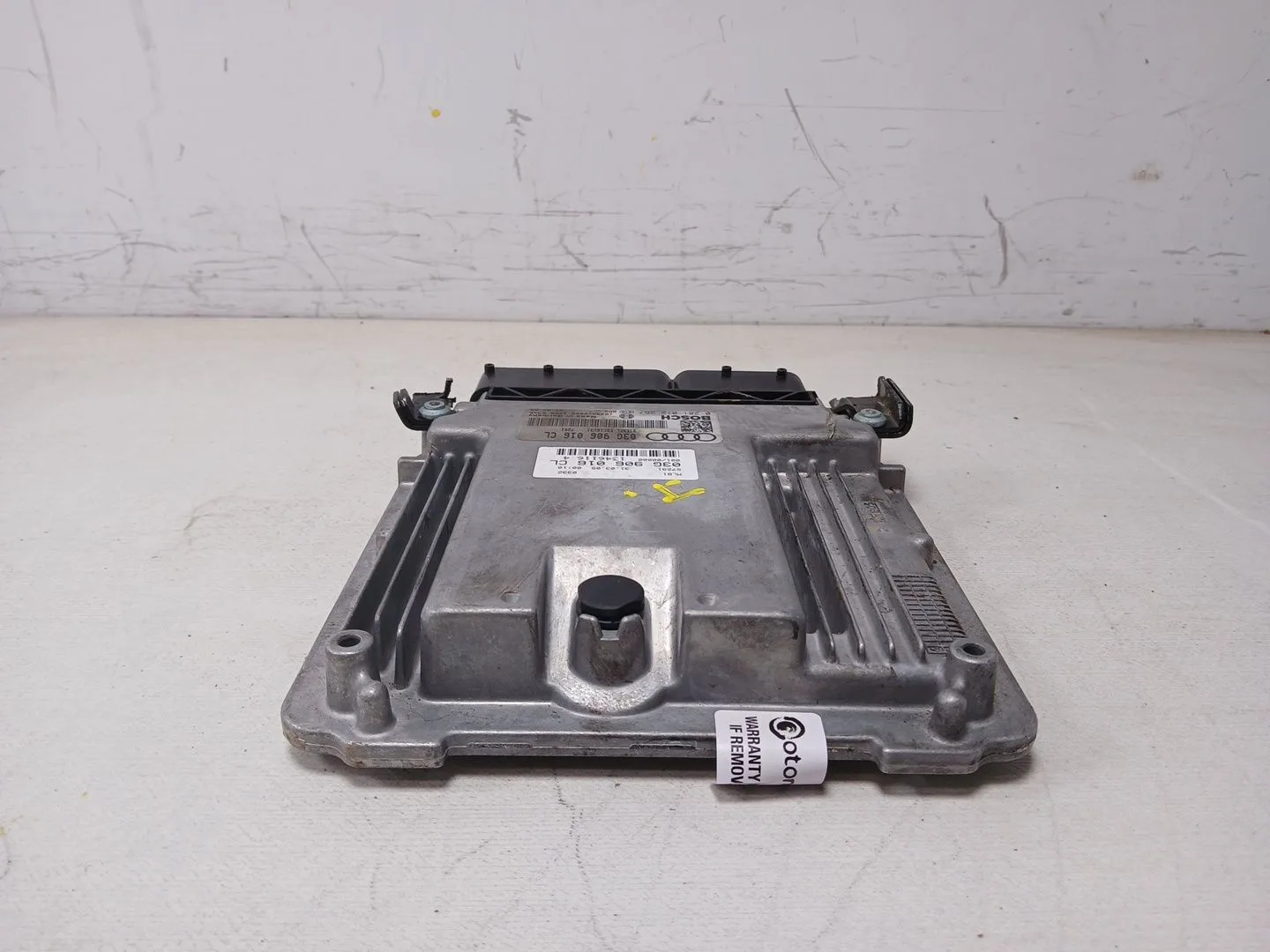 Centralita Motor Uce para Audi A4 B7 (8Ec)
